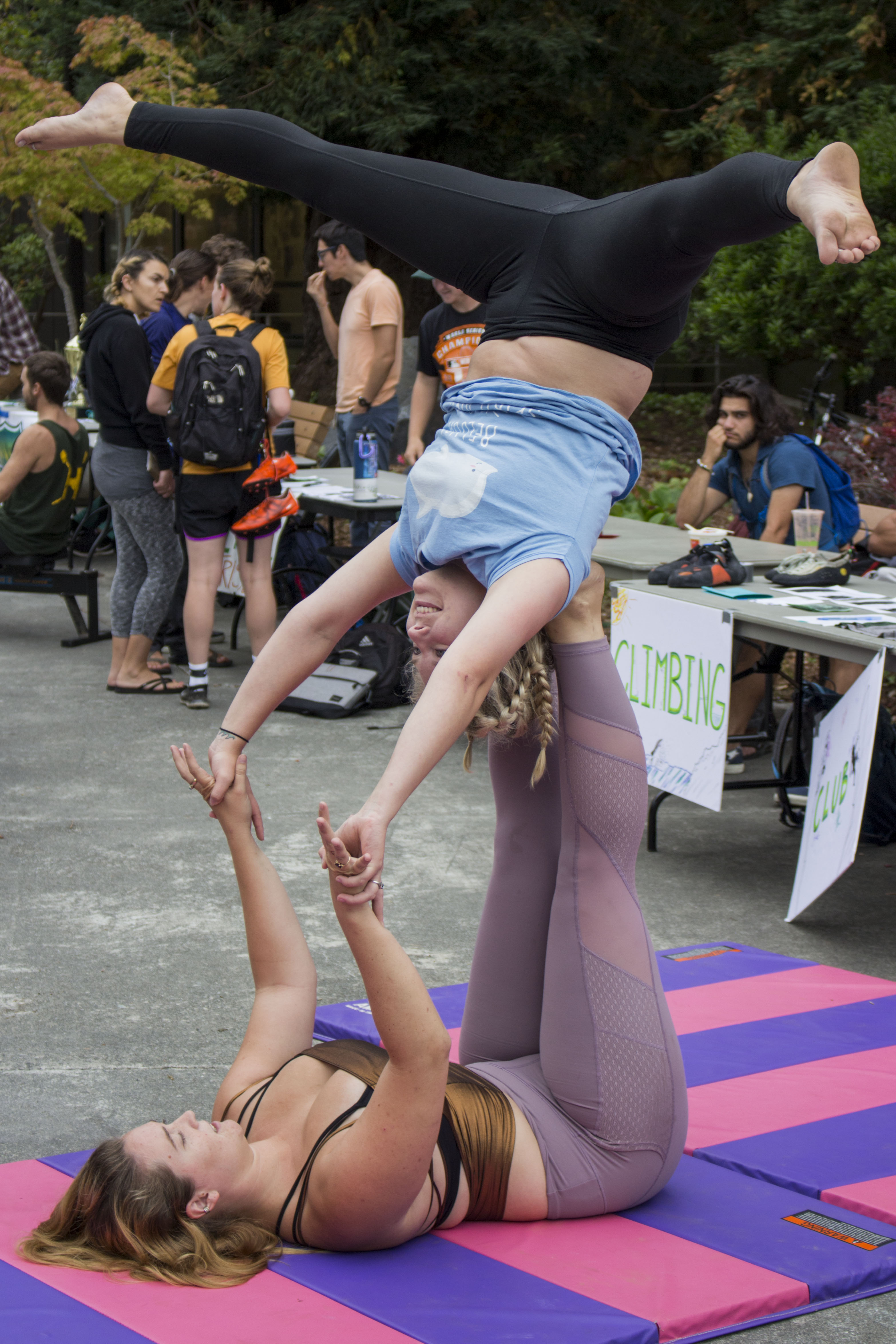 ACRO YOGA The Lumberjack