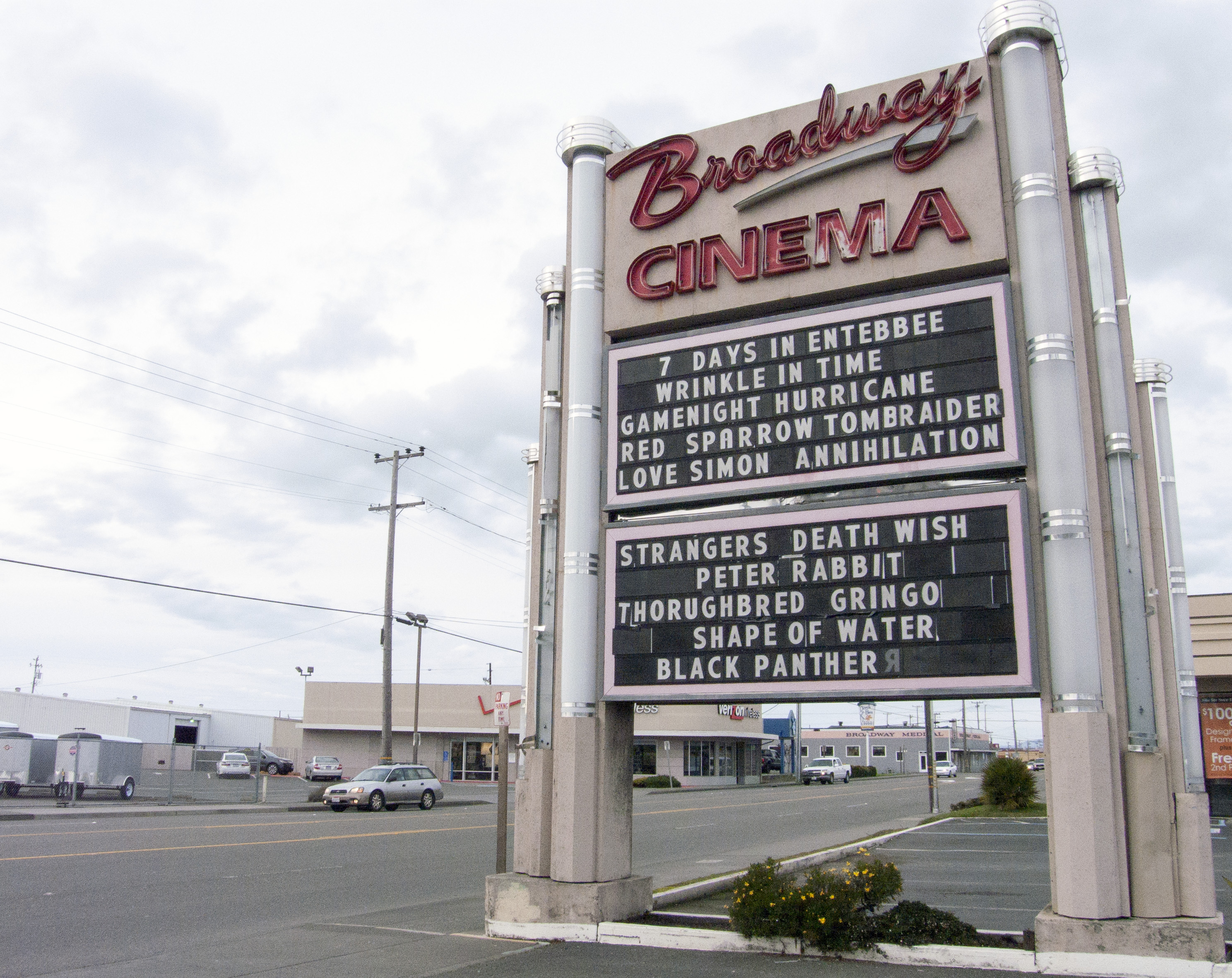 “Thoroughbreds” is a richly dark comedy
