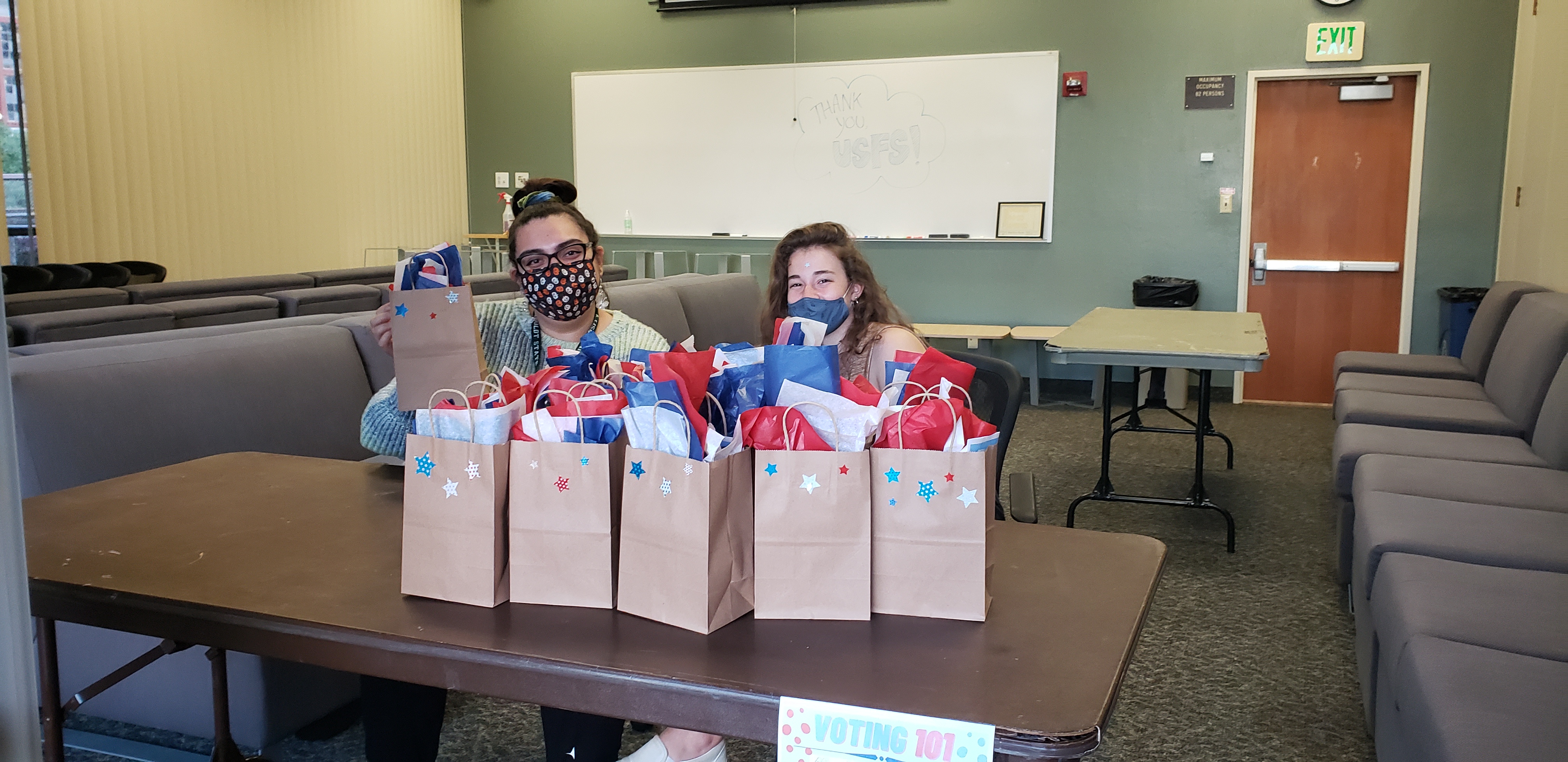 Resident Advisors struggle to keep dorm life normal