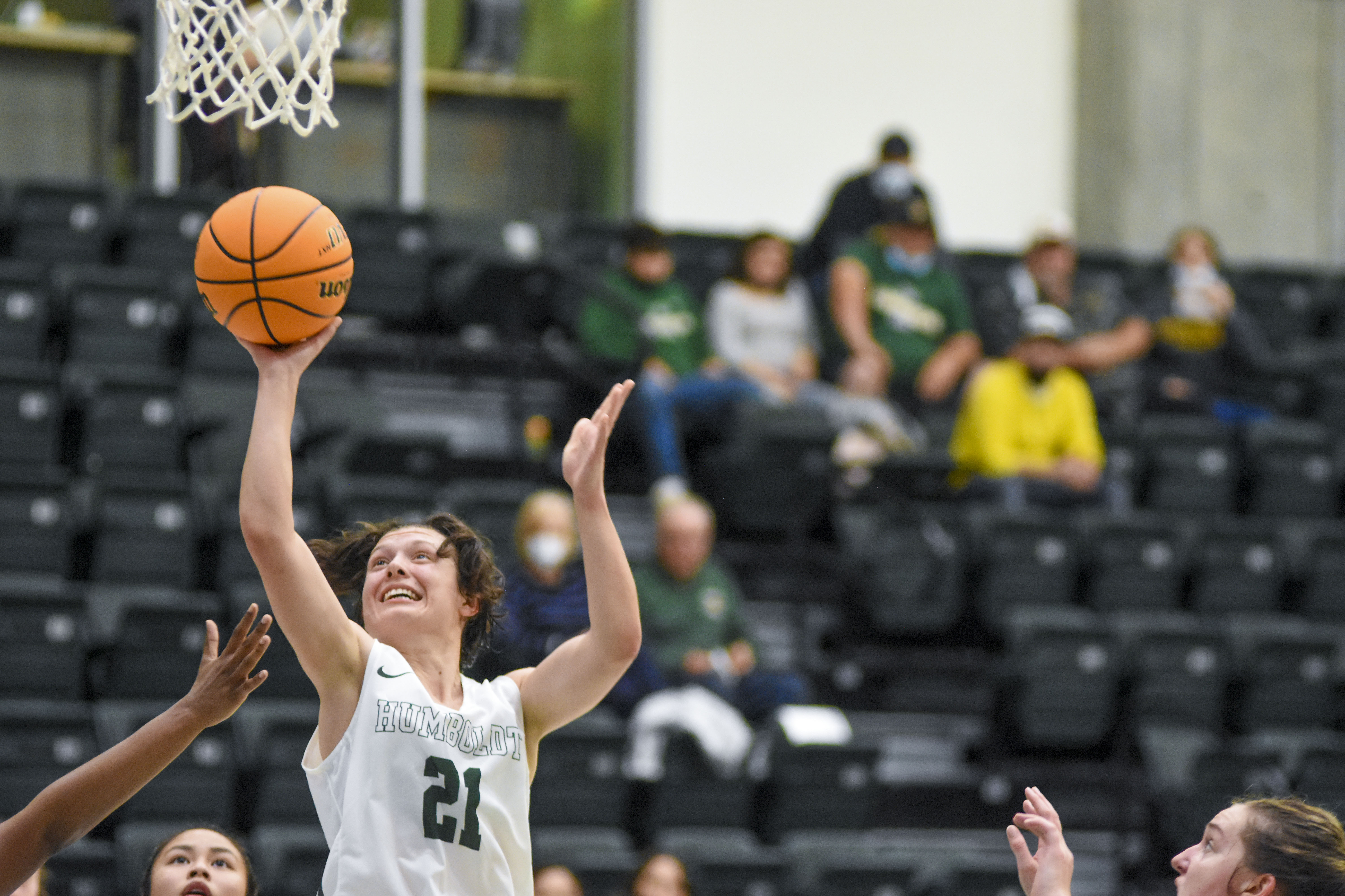 Women’s basketball wins pre-season opener