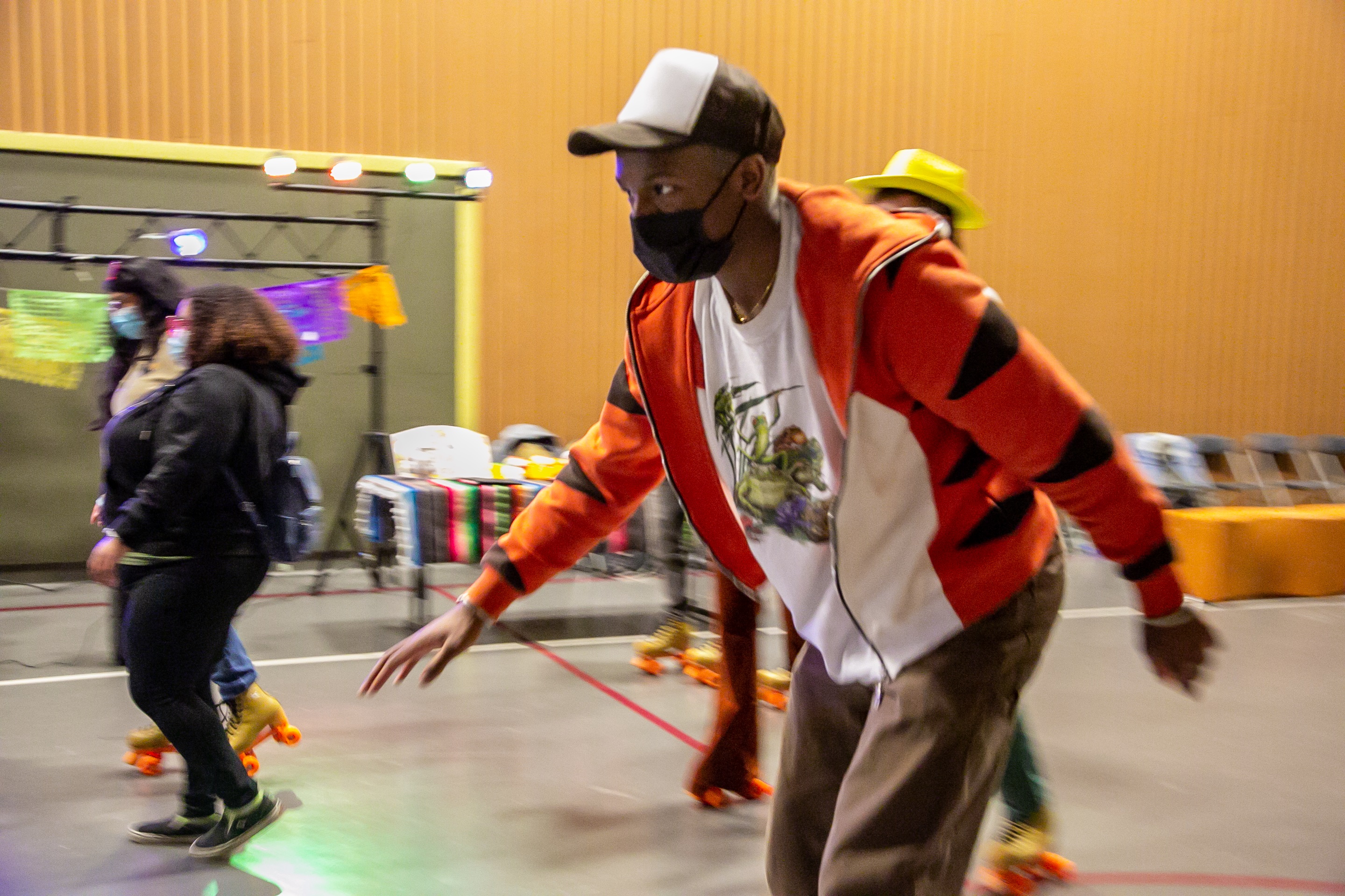 Drop In and Skate Out: Latin Edition