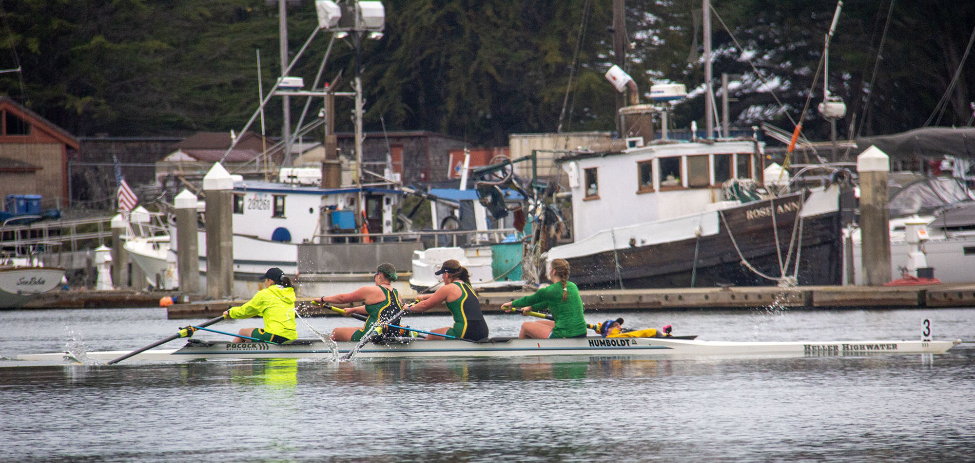 Crew teams sweep at Humboldt Bay regatta