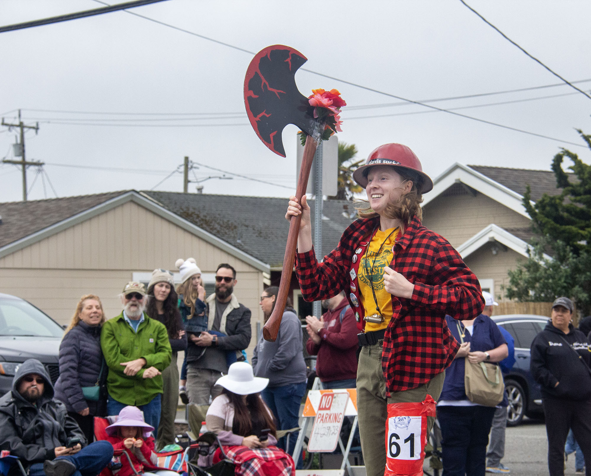 Hometown heroes celebrated in Rhododendron Parade