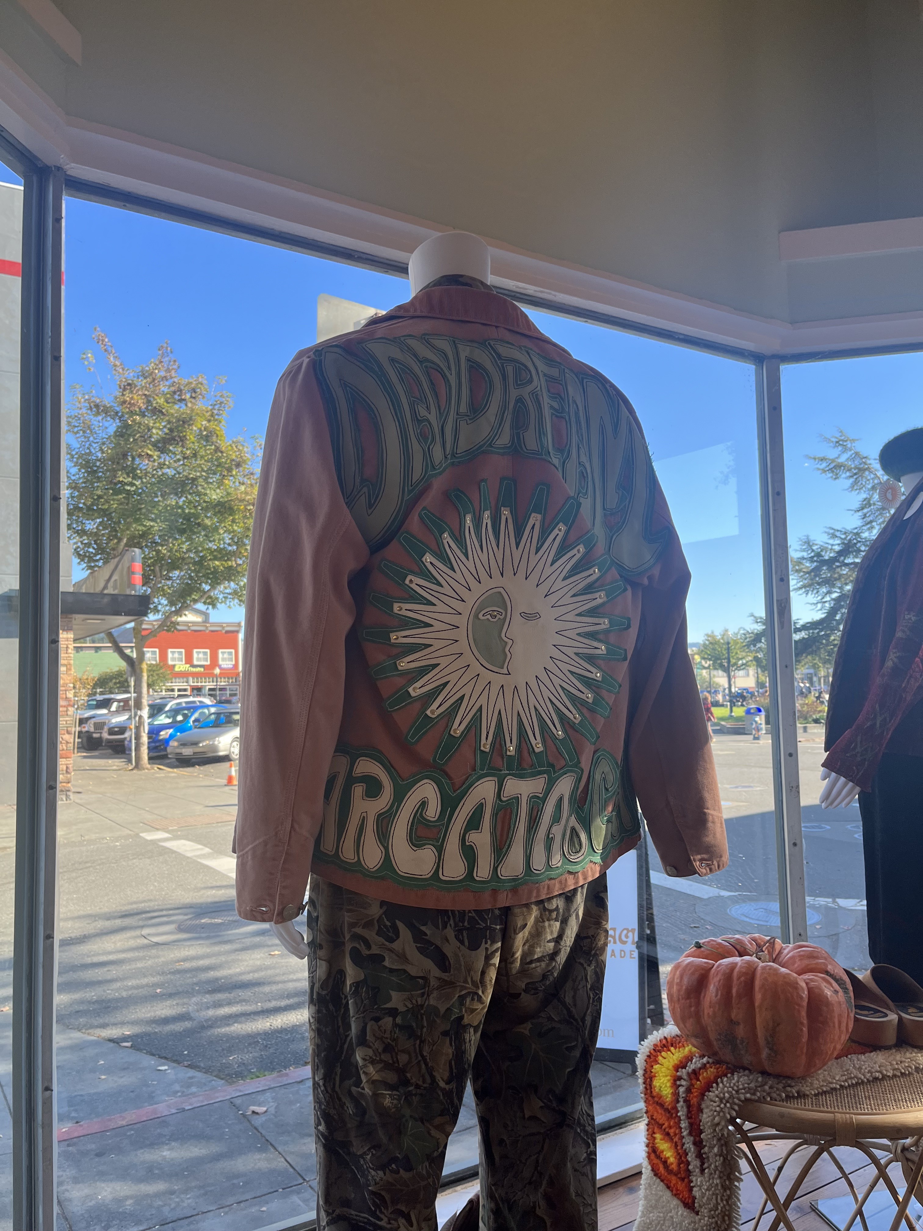 Buy, Sell, Trade: Daydream