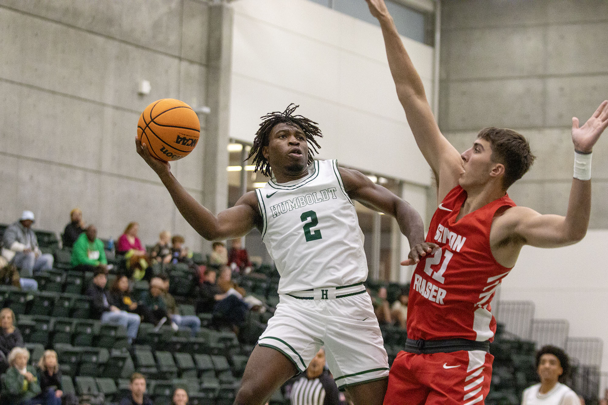 Men’s Basketball starts the season in Lumberjack Arena against Simon Fraser