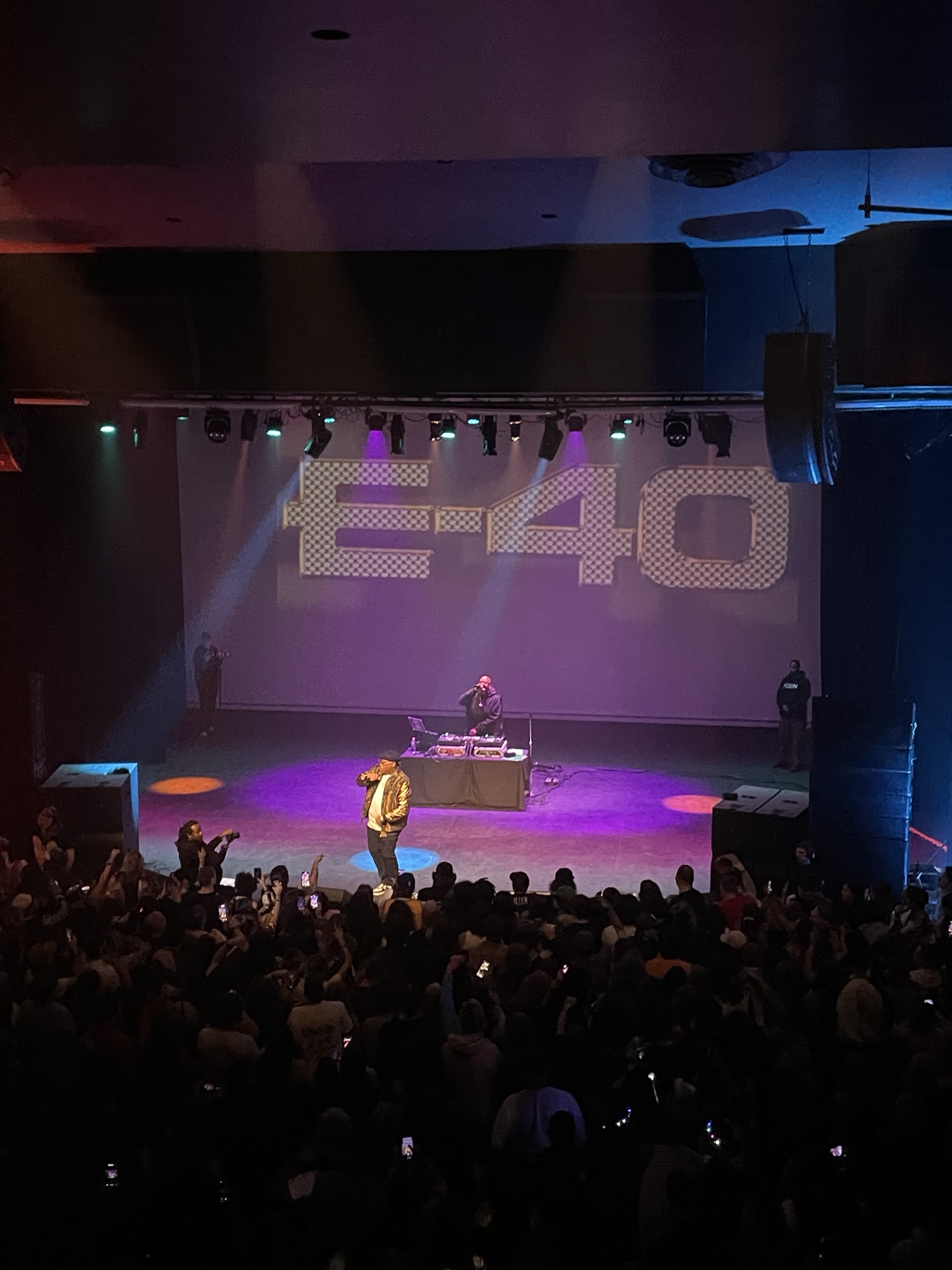 From one bay to another: E-40 sends the Van Duzer into a frenzy at the Block Party